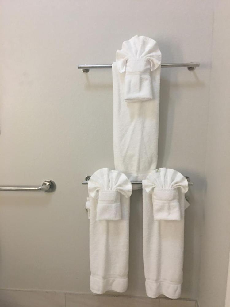 Holiday Inn Express & Suites - Brenham South by IHG